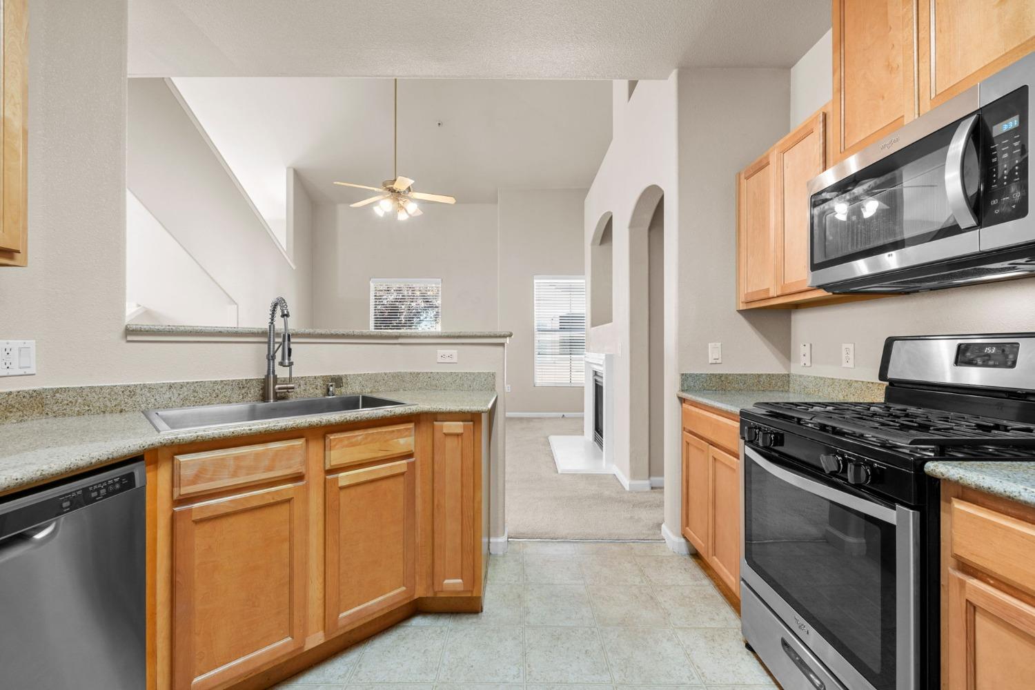 Detail Gallery Image 32 of 59 For 2487 Torino St #1,  West Sacramento,  CA 95691 - 2 Beds | 2 Baths