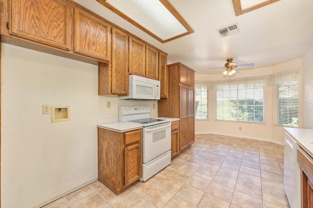 Detail Gallery Image 15 of 41 For 817 Fordham Dr, Woodland,  CA 95695 - 3 Beds | 2 Baths