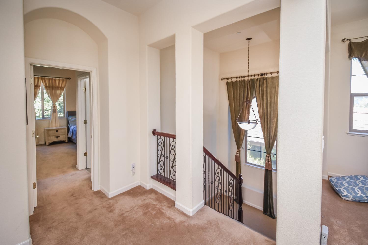 Detail Gallery Image 38 of 74 For 1022 Waterford Dr, West Sacramento,  CA 95605 - 5 Beds | 4/1 Baths