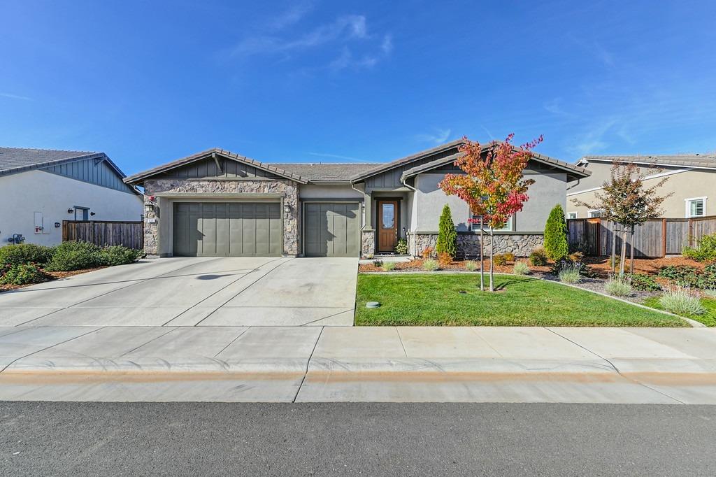 Detail Gallery Image 2 of 55 For 520 Lodge Ct, Lincoln,  CA 95648 - 3 Beds | 3/1 Baths