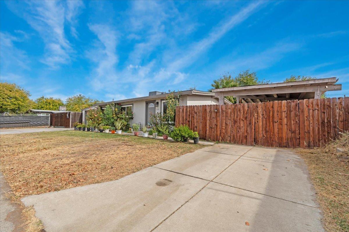 Detail Gallery Image 4 of 20 For 4148 Cabinet Cir, North Highlands,  CA 95660 - 3 Beds | 1 Baths