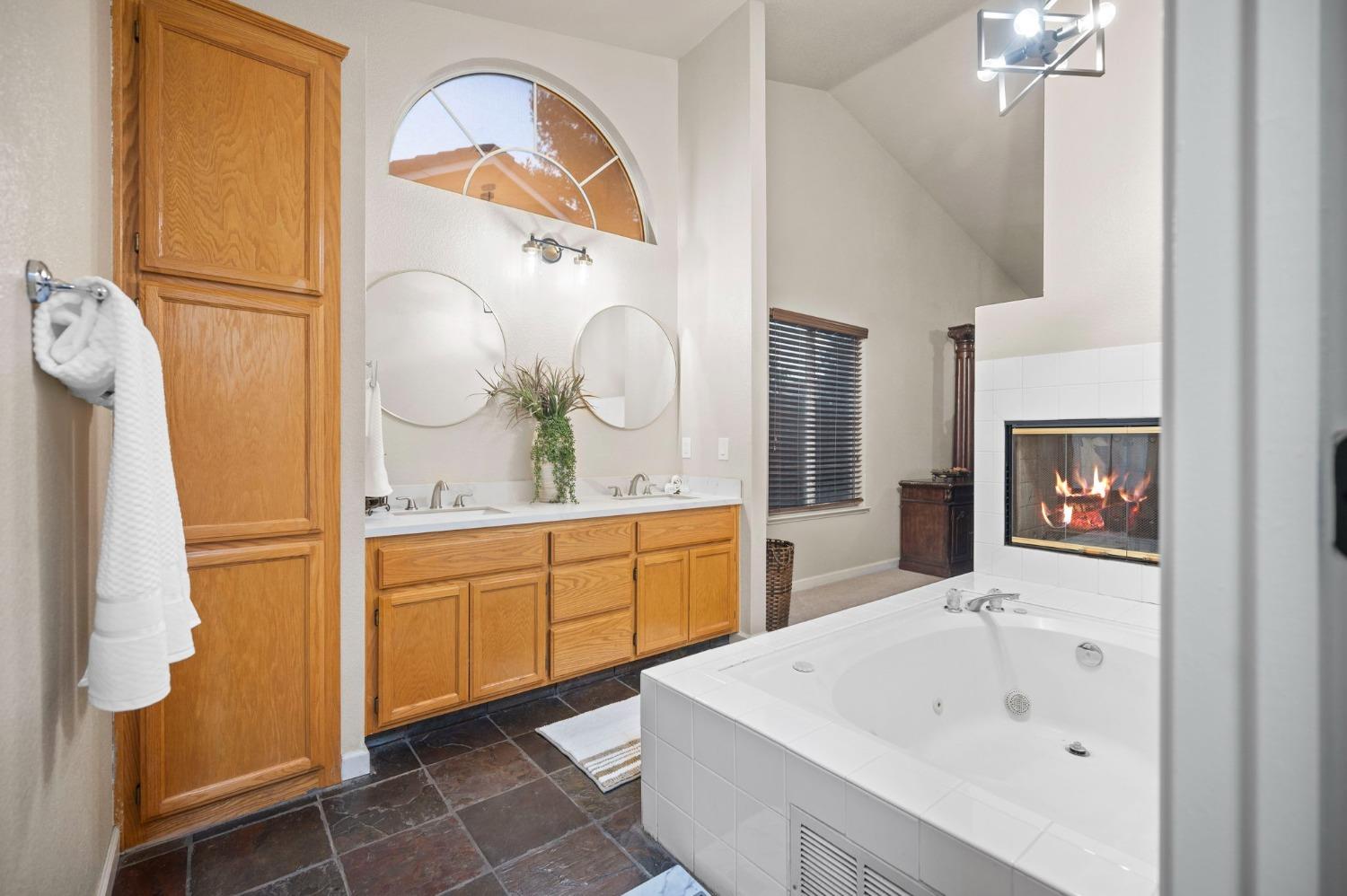 Detail Gallery Image 15 of 24 For 4609 Sun Ray Ln, Salida,  CA 95368 - 3 Beds | 2 Baths