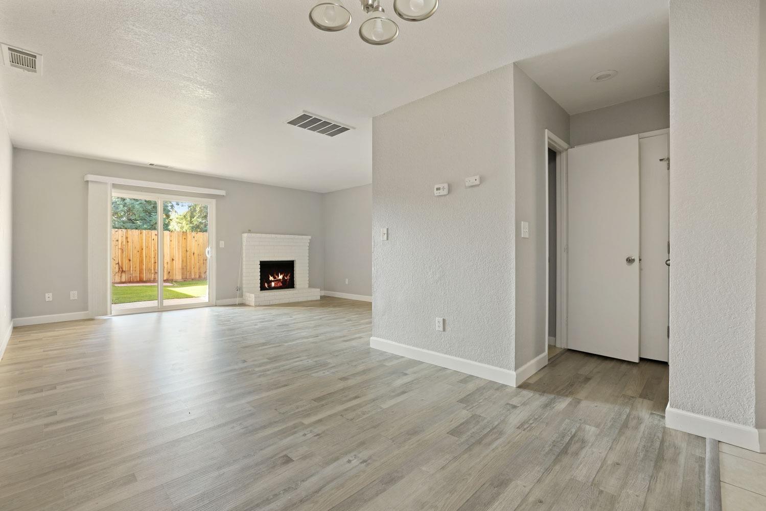 Detail Gallery Image 23 of 37 For 552 Pirinen Ln #D,  Modesto,  CA 95354 - 2 Beds | 1/1 Baths