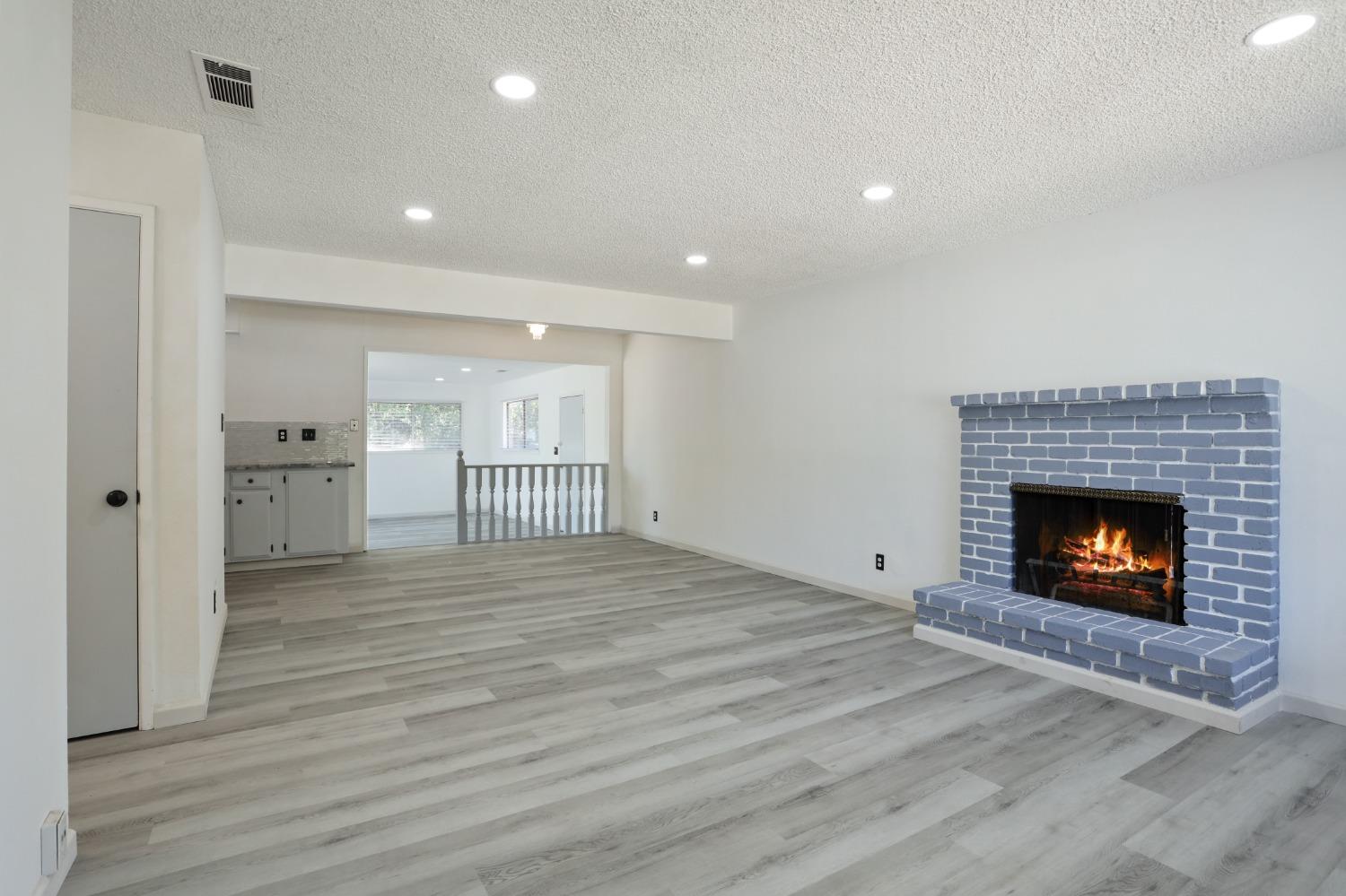 Detail Gallery Image 19 of 38 For 7023 Villa Dr, Stockton,  CA 95207 - 3 Beds | 2 Baths