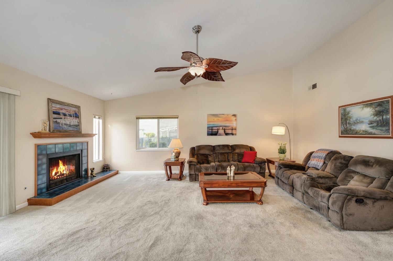 Detail Gallery Image 9 of 42 For 4873 Grouse Run Dr, Stockton,  CA 95207 - 3 Beds | 2 Baths