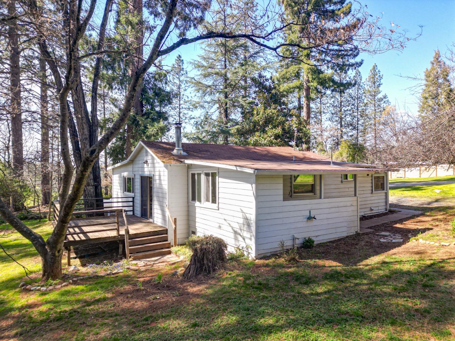 Detail Gallery Image 3 of 99 For 18874 Colfax Hwy, Grass Valley,  CA 95945 - 6 Beds | 4 Baths