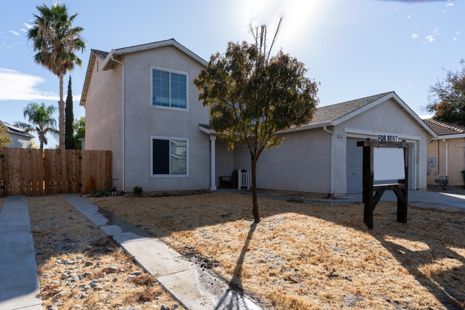 Detail Gallery Image 3 of 40 For 2557 Canvasback, Los Banos,  CA 93635 - 3 Beds | 2/1 Baths