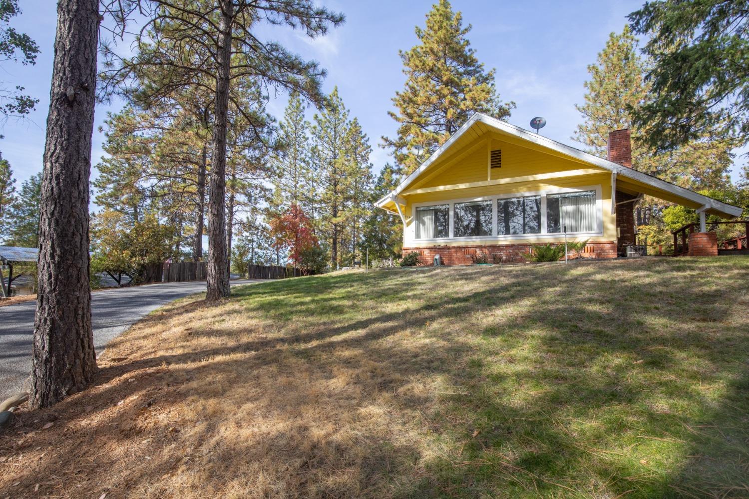 Detail Gallery Image 2 of 30 For 2381 Big Canyon Creek Rd, Placerville,  CA 95667 - 3 Beds | 2 Baths