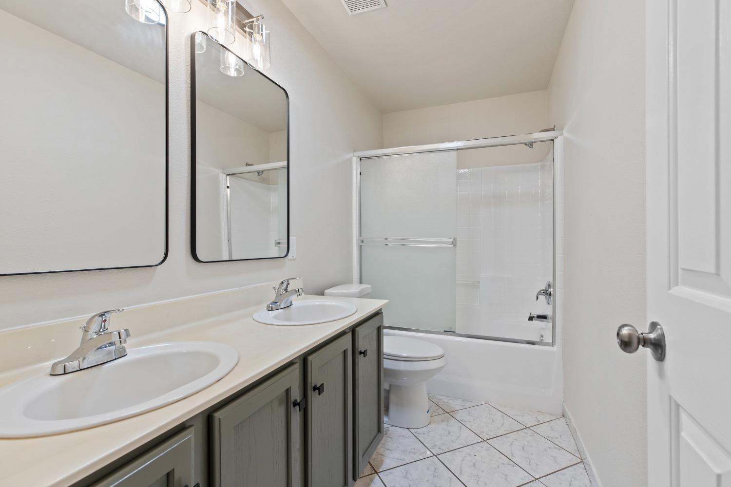 Detail Gallery Image 36 of 43 For 3336 Ripplerock Ln, Stockton,  CA 95206 - 3 Beds | 2 Baths