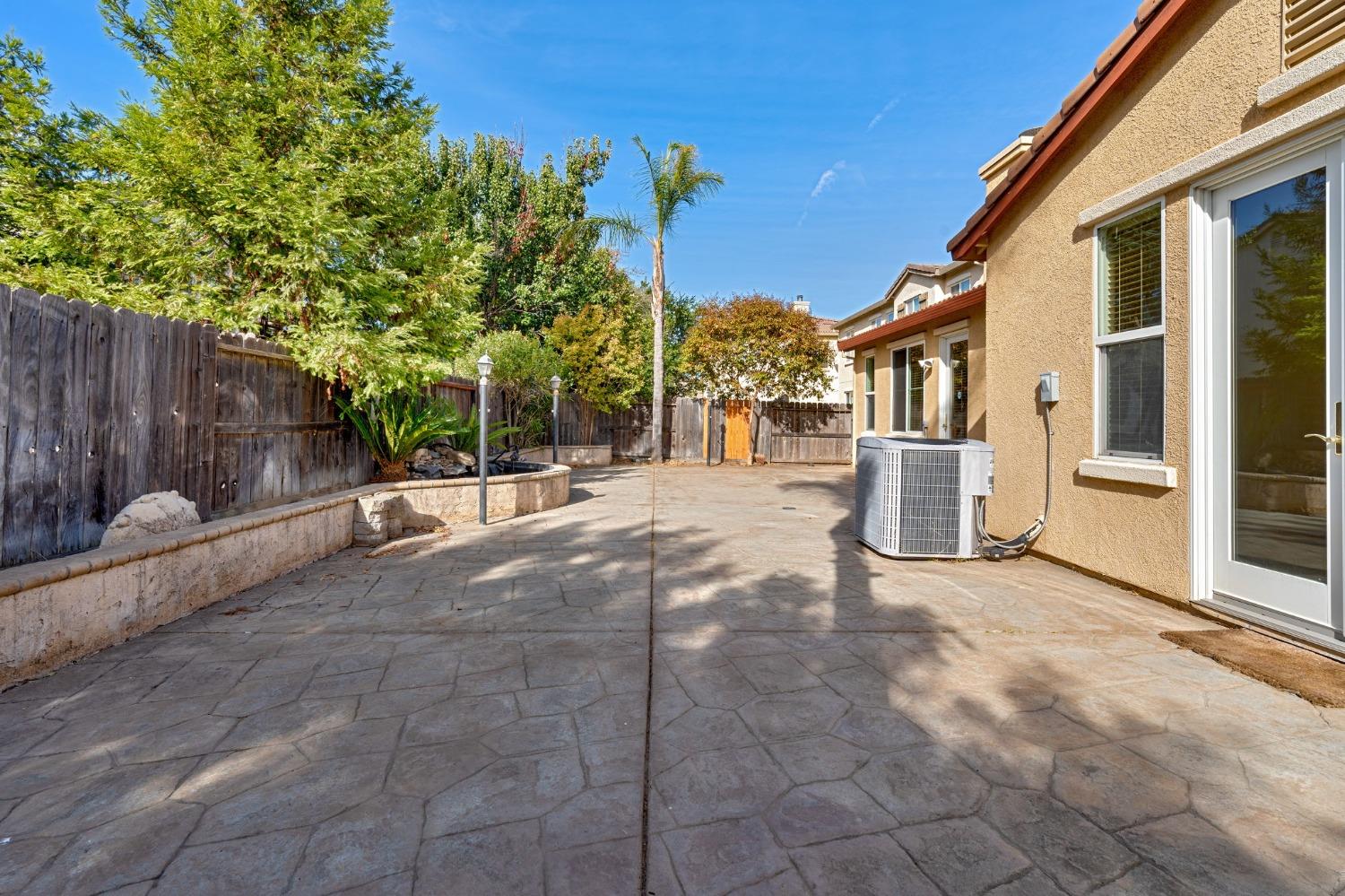 Detail Gallery Image 54 of 54 For 10238 Porto Moniz Way, Elk Grove,  CA 95757 - 4 Beds | 2/1 Baths