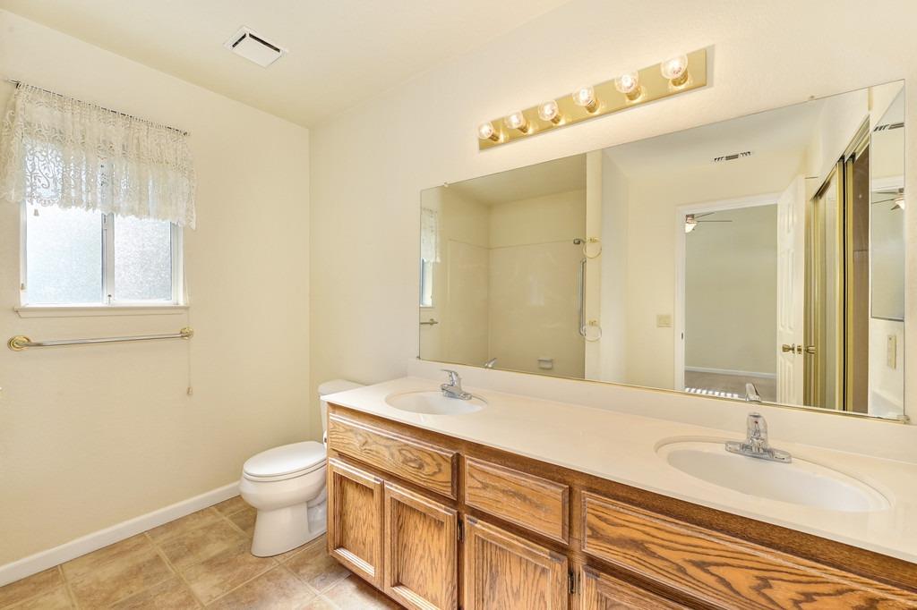 Detail Gallery Image 32 of 41 For 817 Fordham Dr, Woodland,  CA 95695 - 3 Beds | 2 Baths