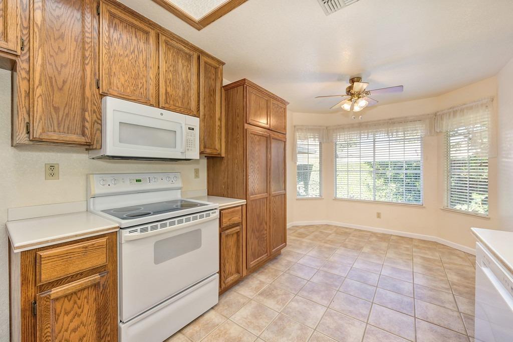 Detail Gallery Image 16 of 41 For 817 Fordham Dr, Woodland,  CA 95695 - 3 Beds | 2 Baths