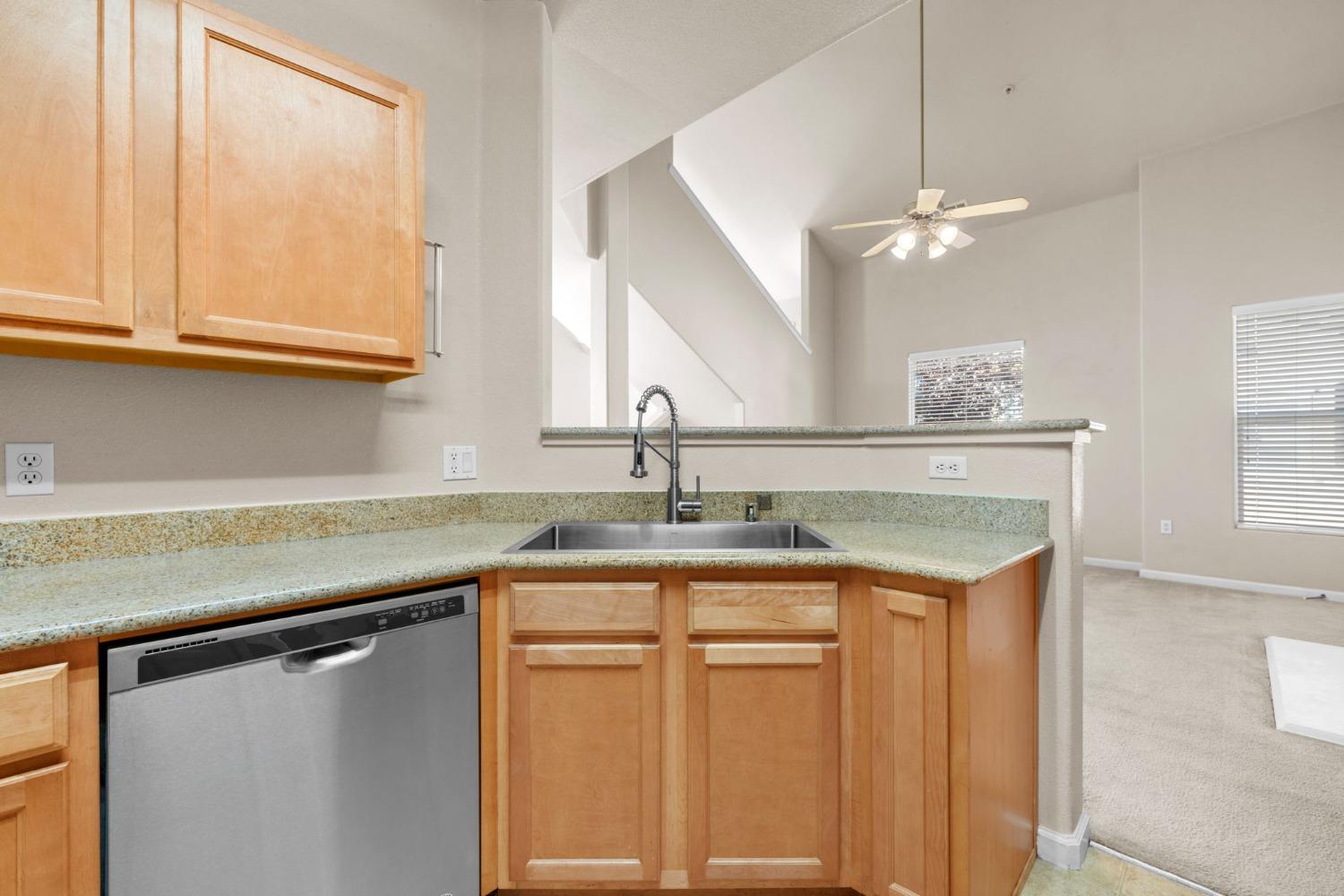 Detail Gallery Image 28 of 59 For 2487 Torino St #1,  West Sacramento,  CA 95691 - 2 Beds | 2 Baths