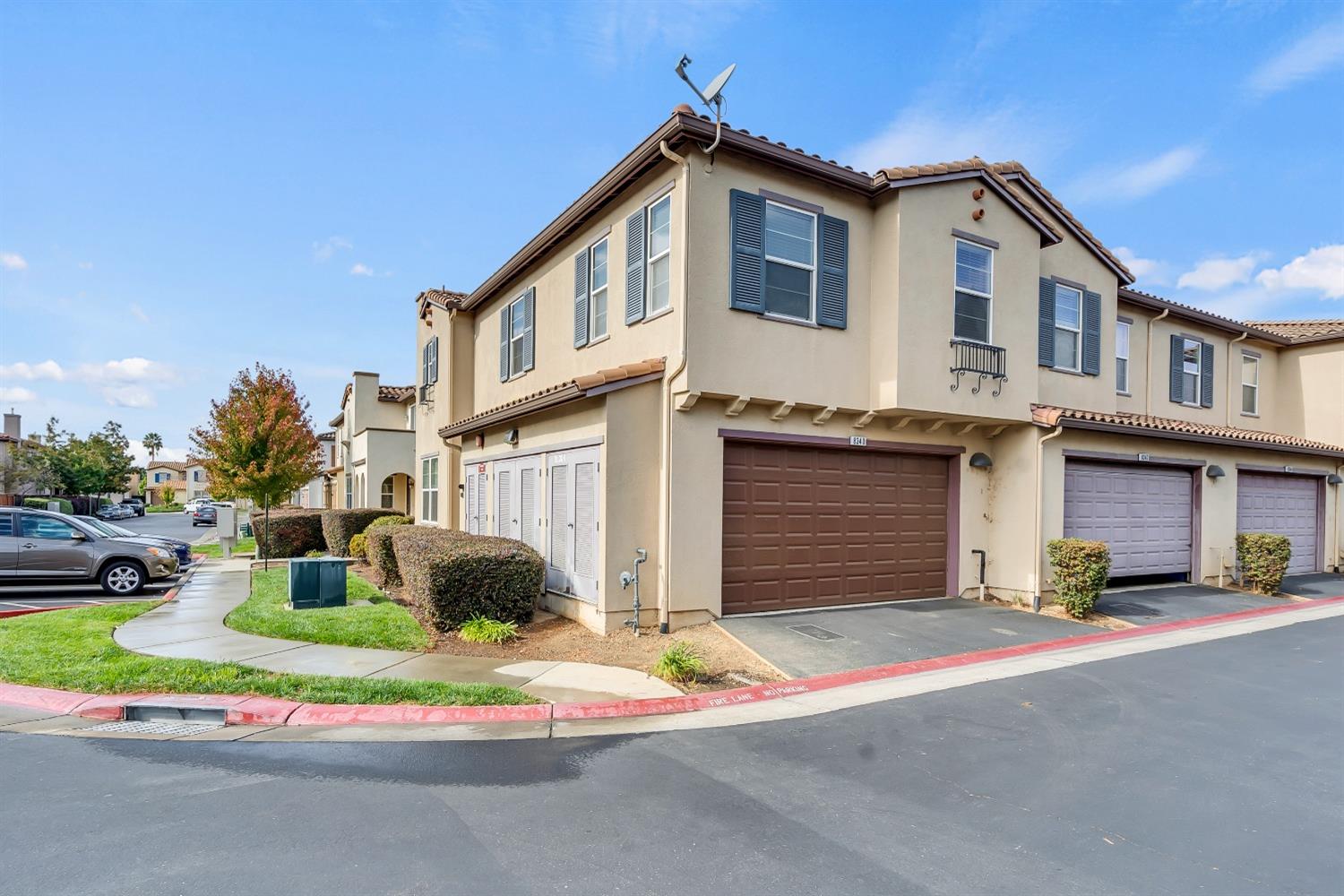 Detail Gallery Image 41 of 42 For 8340 Crystal Walk Cir, Elk Grove,  CA 95758 - 4 Beds | 2/1 Baths