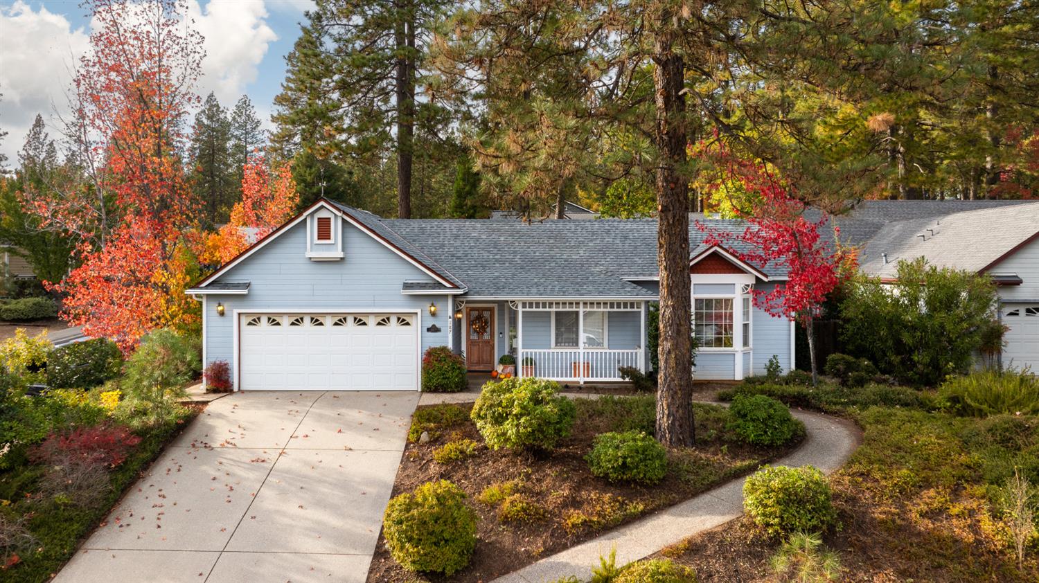 Detail Gallery Image 1 of 25 For 187 Scotia Pines Cir, Grass Valley,  CA 95945 - 3 Beds | 2 Baths