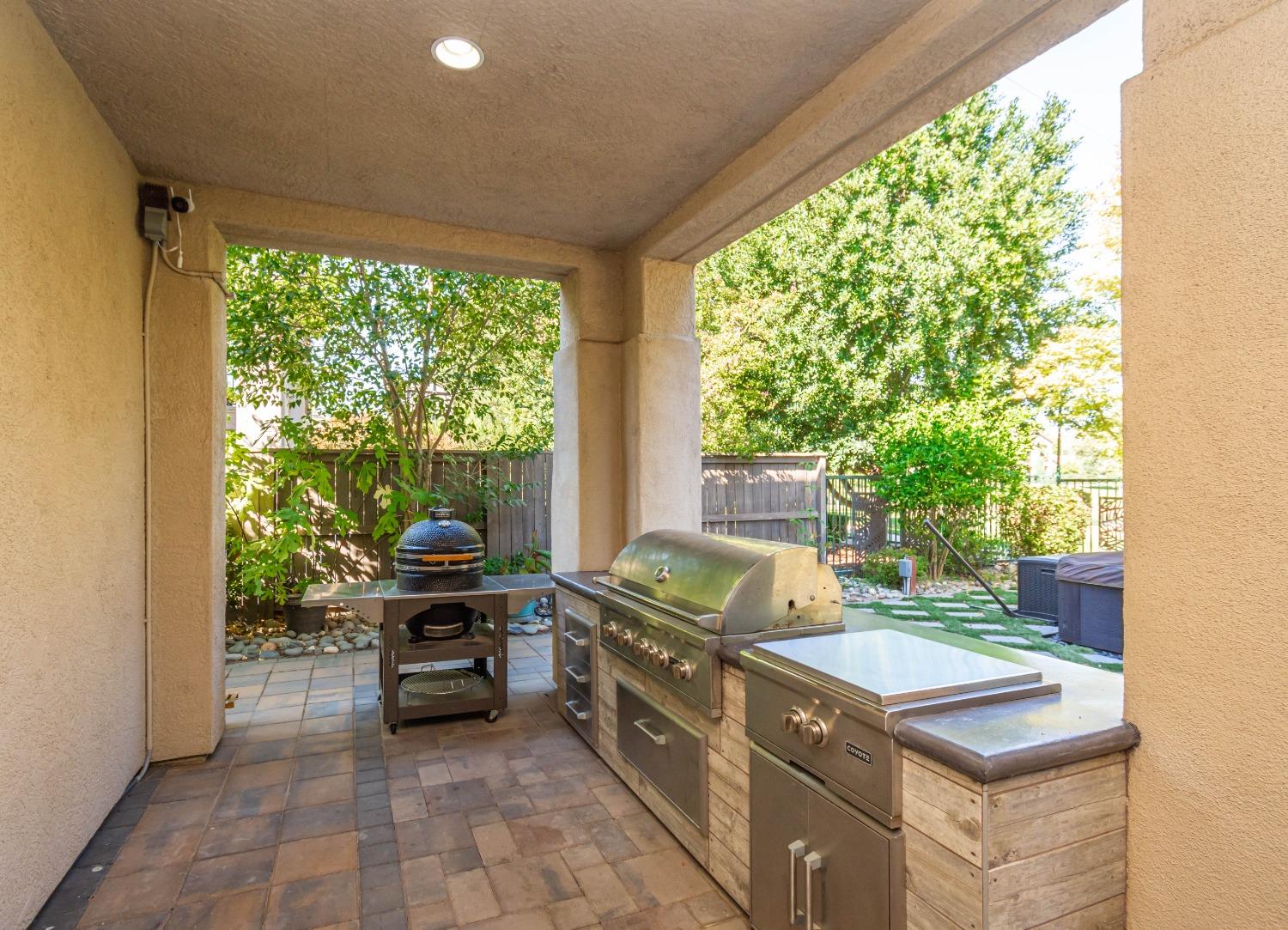 Detail Gallery Image 57 of 74 For 1022 Waterford Dr, West Sacramento,  CA 95605 - 5 Beds | 4/1 Baths