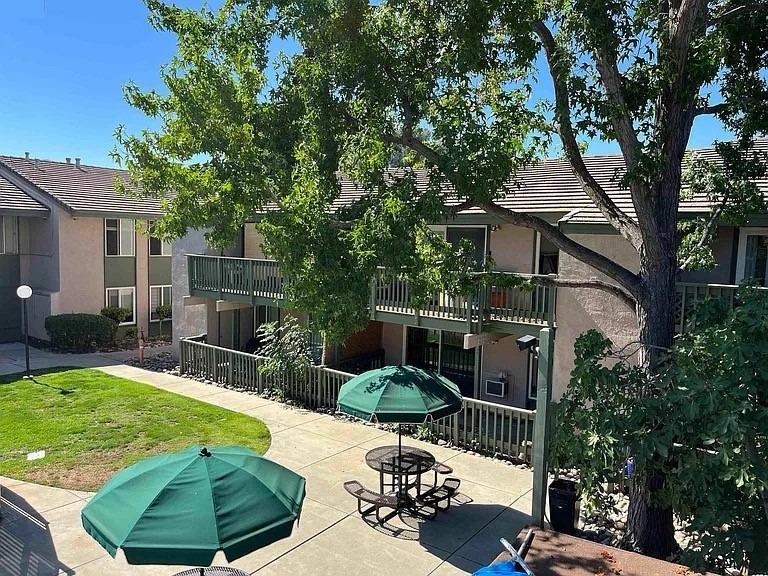 Detail Gallery Image 2 of 45 For 4888 Clayton Rd #4,  Concord,  CA 94521 - 1 Beds | 1 Baths