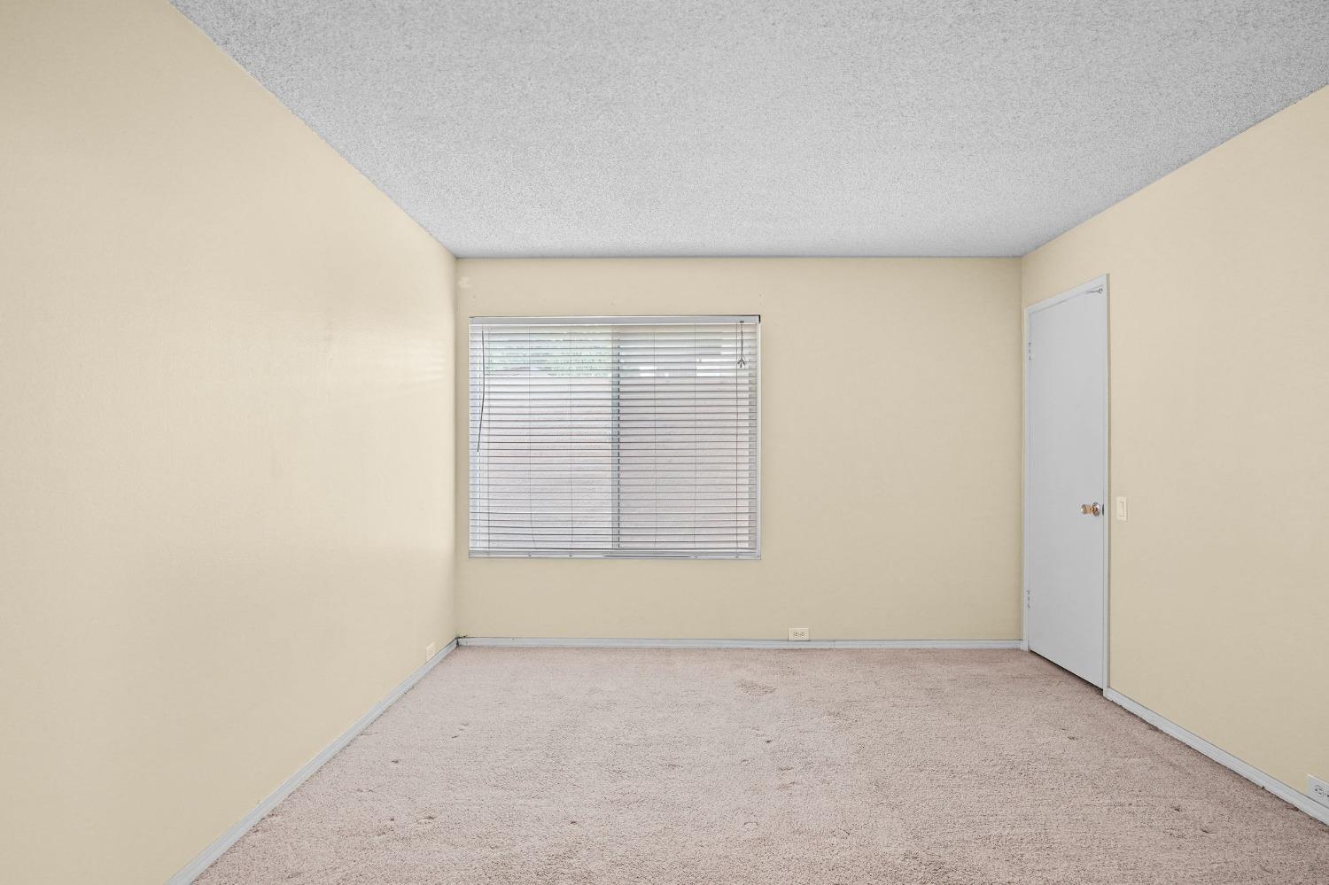 Detail Gallery Image 12 of 18 For 700 Woodside Ln #2,  Sacramento,  CA 95825 - 1 Beds | 1 Baths