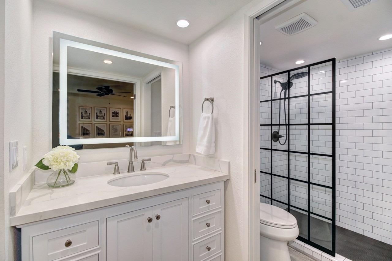 Detail Gallery Image 32 of 40 For 2424 Larkspur Ln #215,  Sacramento,  CA 95825 - 1 Beds | 1 Baths