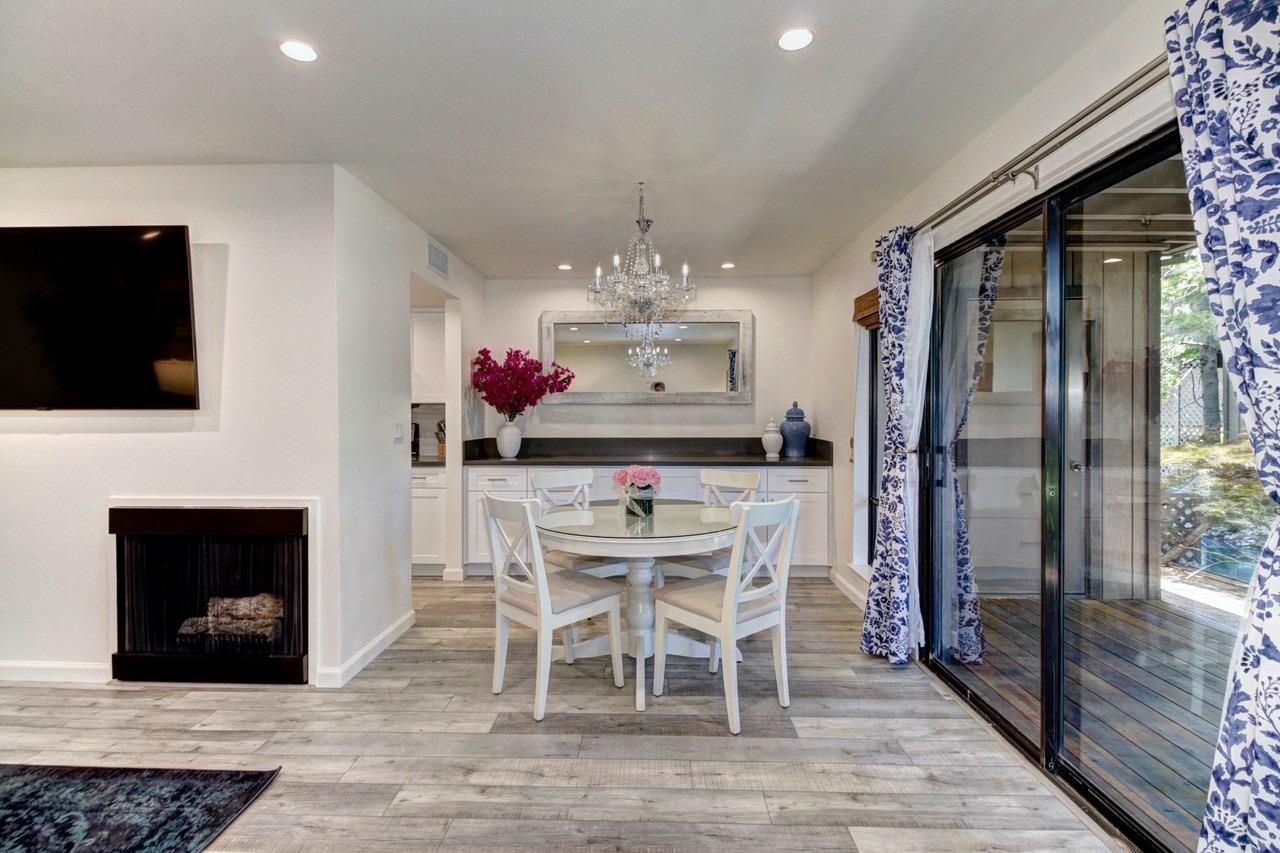 Detail Gallery Image 20 of 40 For 2424 Larkspur Ln #215,  Sacramento,  CA 95825 - 1 Beds | 1 Baths