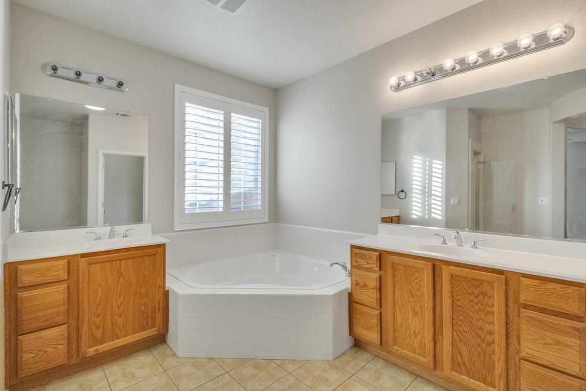 Detail Gallery Image 31 of 43 For 13706 Brook Way, Waterford,  CA 95386 - 3 Beds | 2 Baths