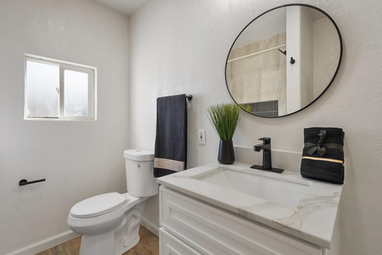 Detail Gallery Image 12 of 30 For 1208 Mayette Ave, Modesto,  CA 95351 - 2 Beds | 1 Baths