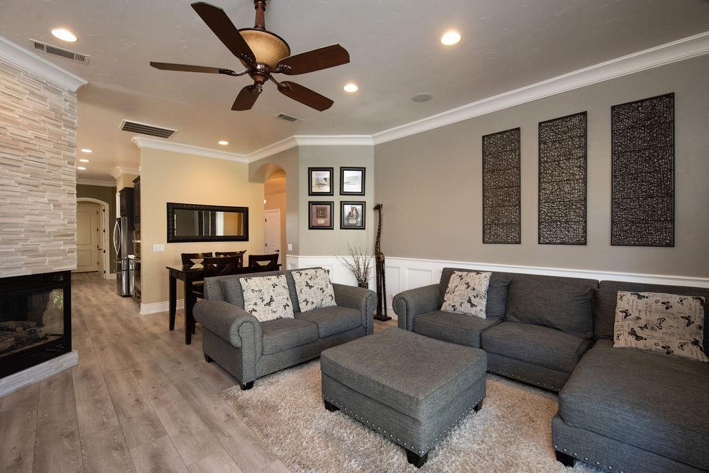 Detail Gallery Image 6 of 60 For 3201 Hillglen Ave, Modesto,  CA 95355 - 4 Beds | 3/1 Baths