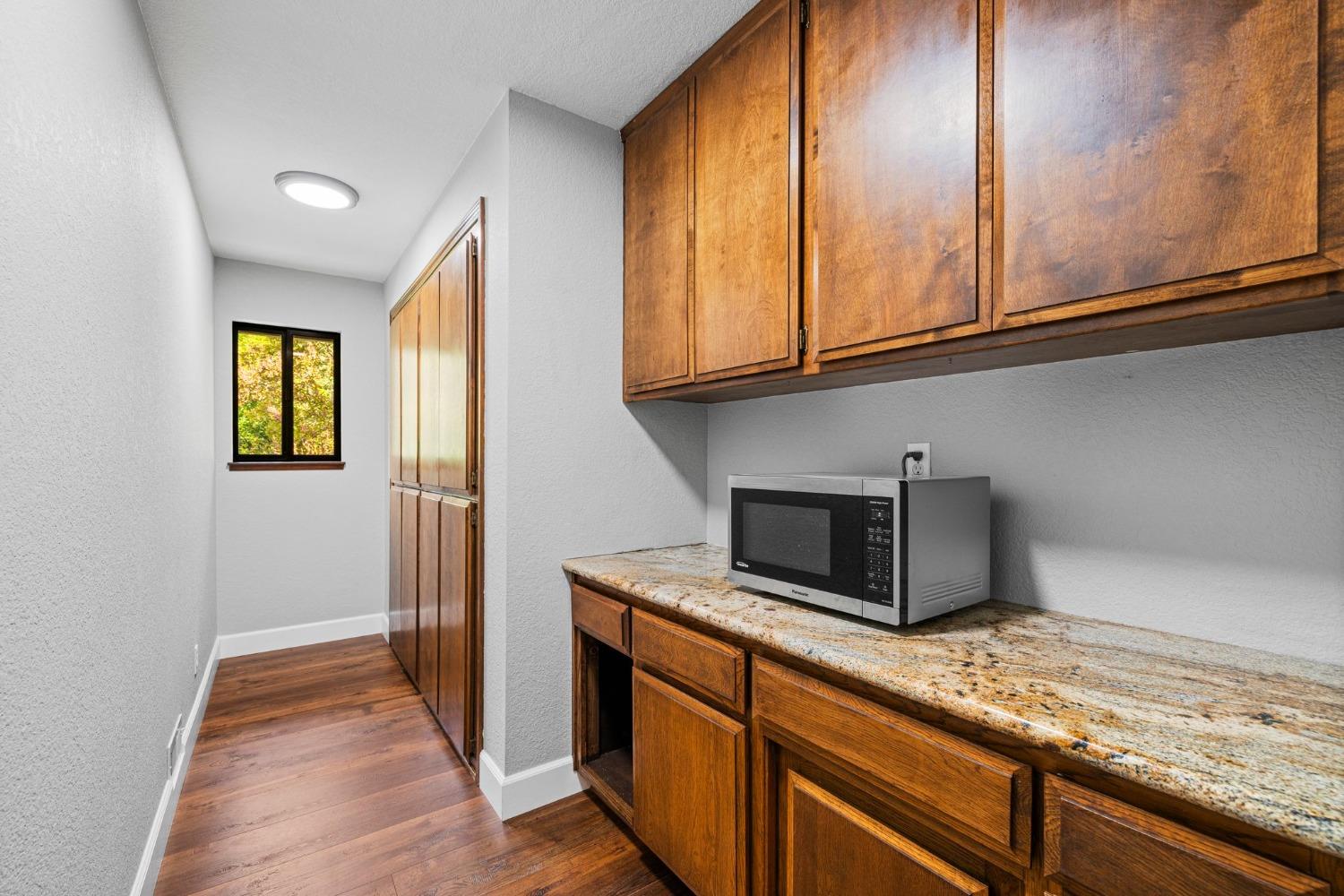 Detail Gallery Image 15 of 64 For 3417 Winfin Way, Carmichael,  CA 95608 - 4 Beds | 2/1 Baths