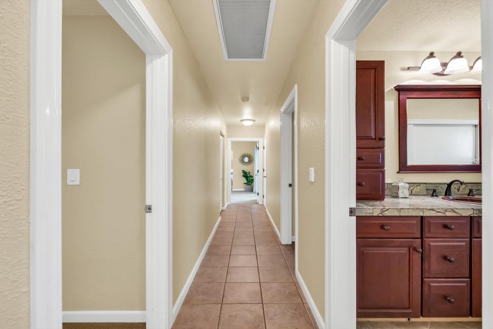 Detail Gallery Image 24 of 56 For 5161 Deerwood Dr, Shingle Springs,  CA 95682 - 4 Beds | 2/1 Baths