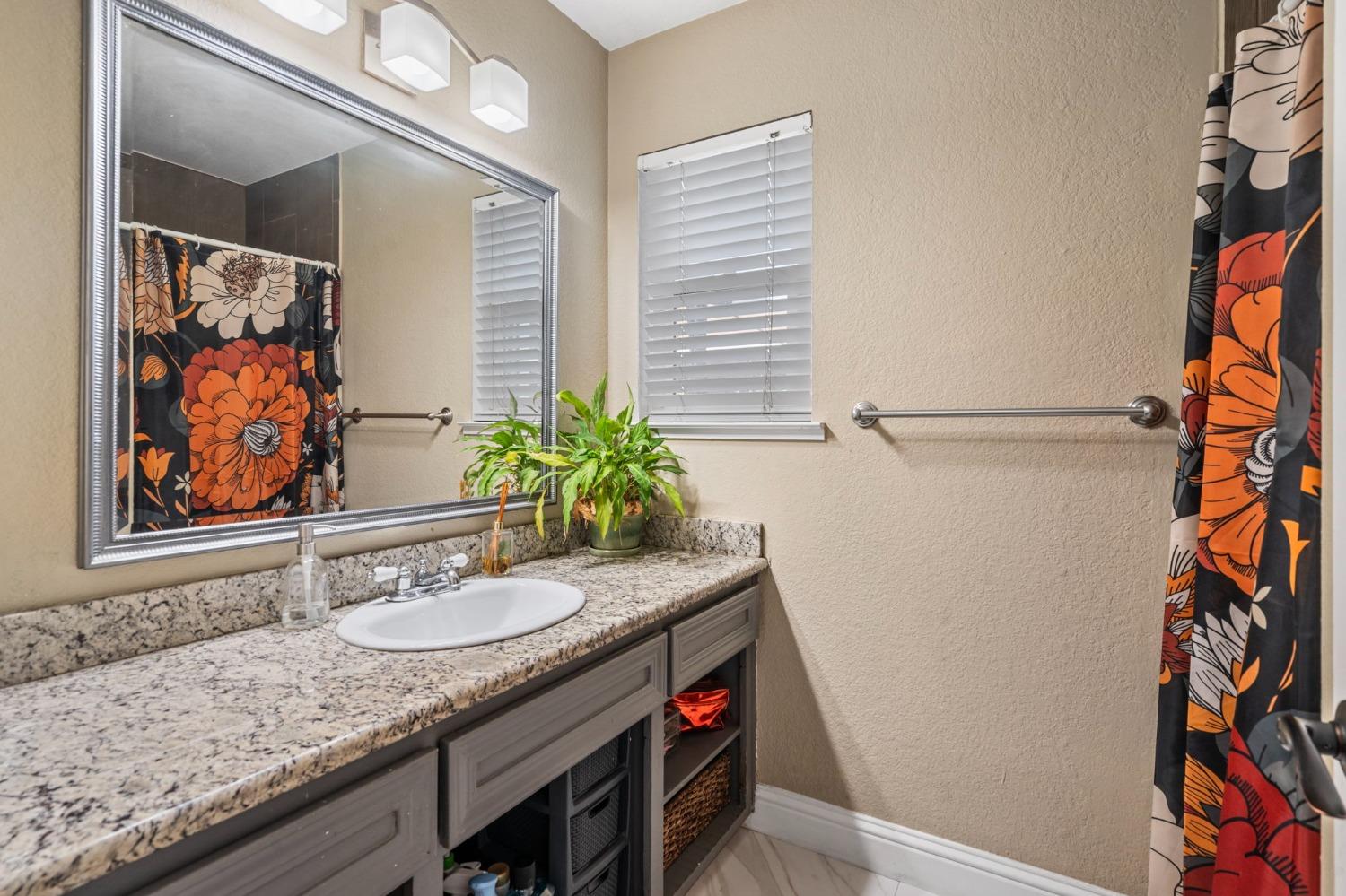 Detail Gallery Image 29 of 35 For 821 Orchard Way, Manteca,  CA 95336 - 4 Beds | 2 Baths