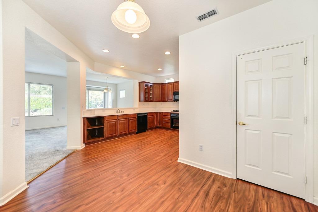 Detail Gallery Image 13 of 32 For 2440 Fountain Hill Loop, Lincoln,  CA 95648 - 2 Beds | 2 Baths