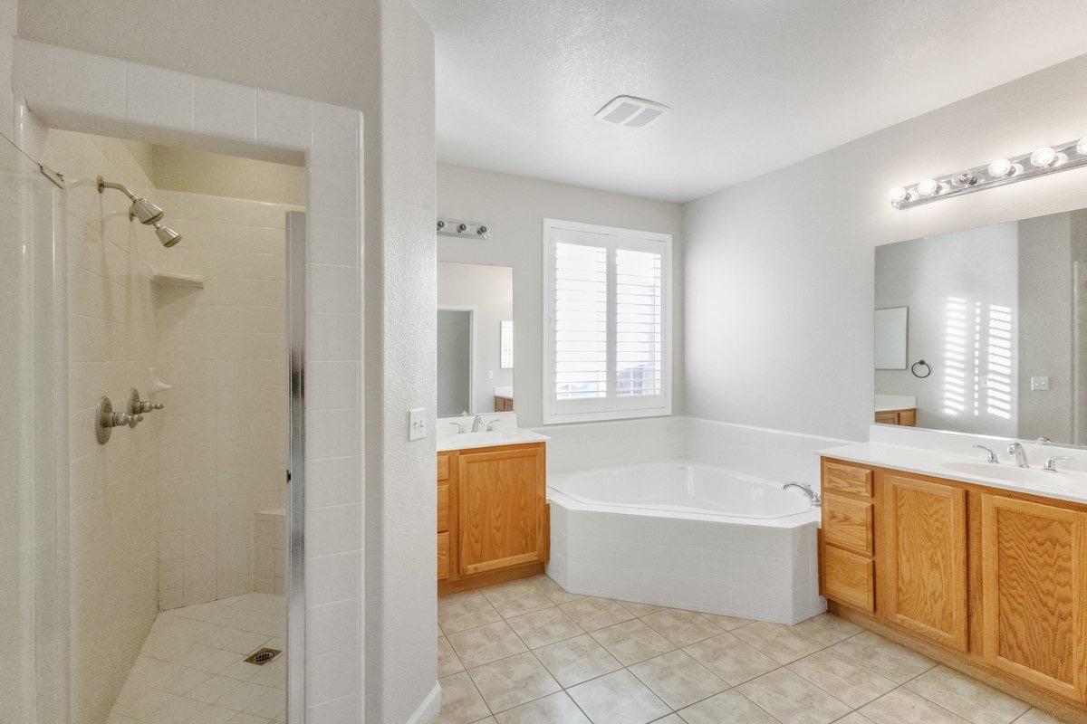 Detail Gallery Image 32 of 43 For 13706 Brook Way, Waterford,  CA 95386 - 3 Beds | 2 Baths