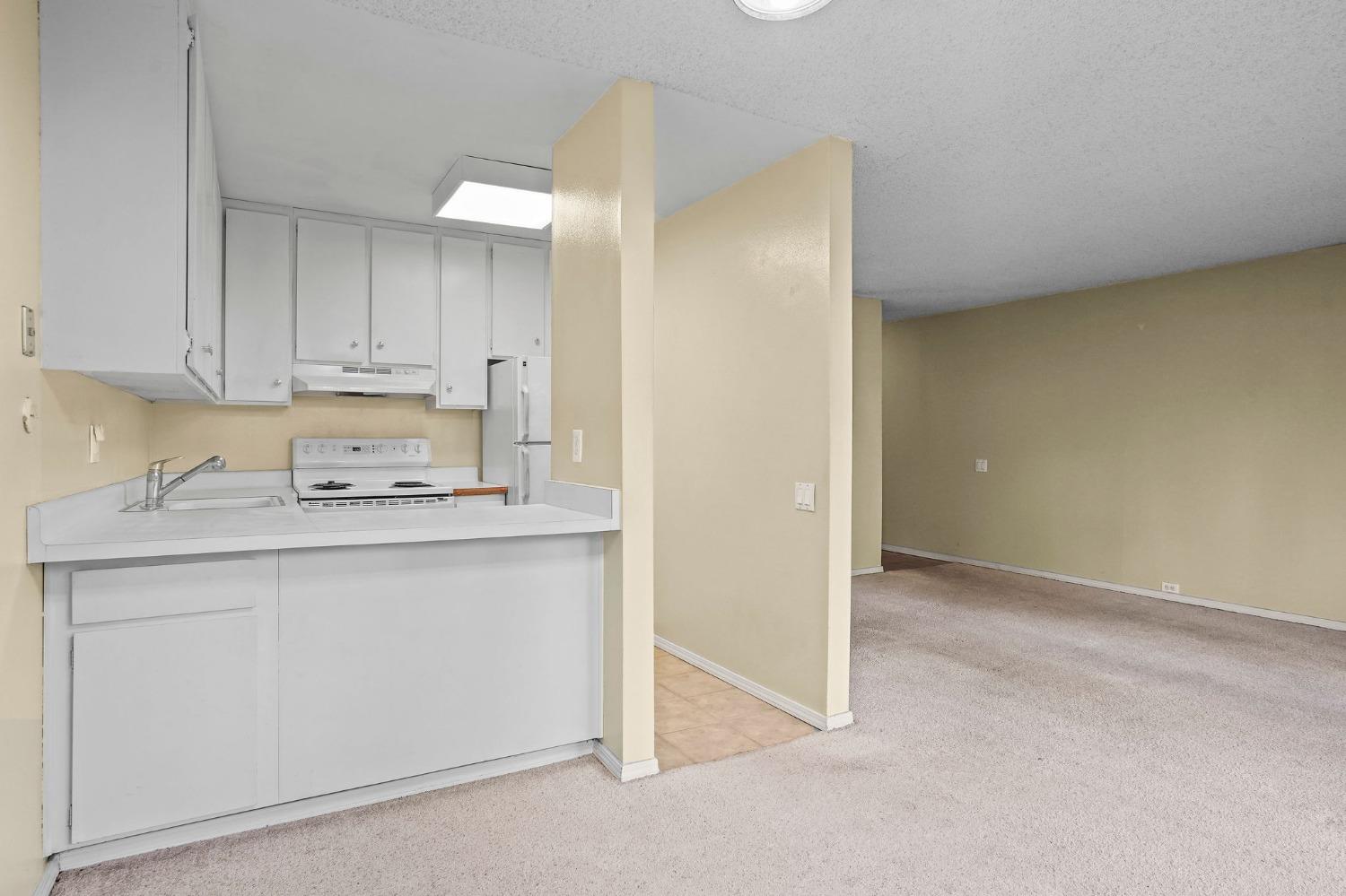 Detail Gallery Image 7 of 18 For 700 Woodside Ln #2,  Sacramento,  CA 95825 - 1 Beds | 1 Baths