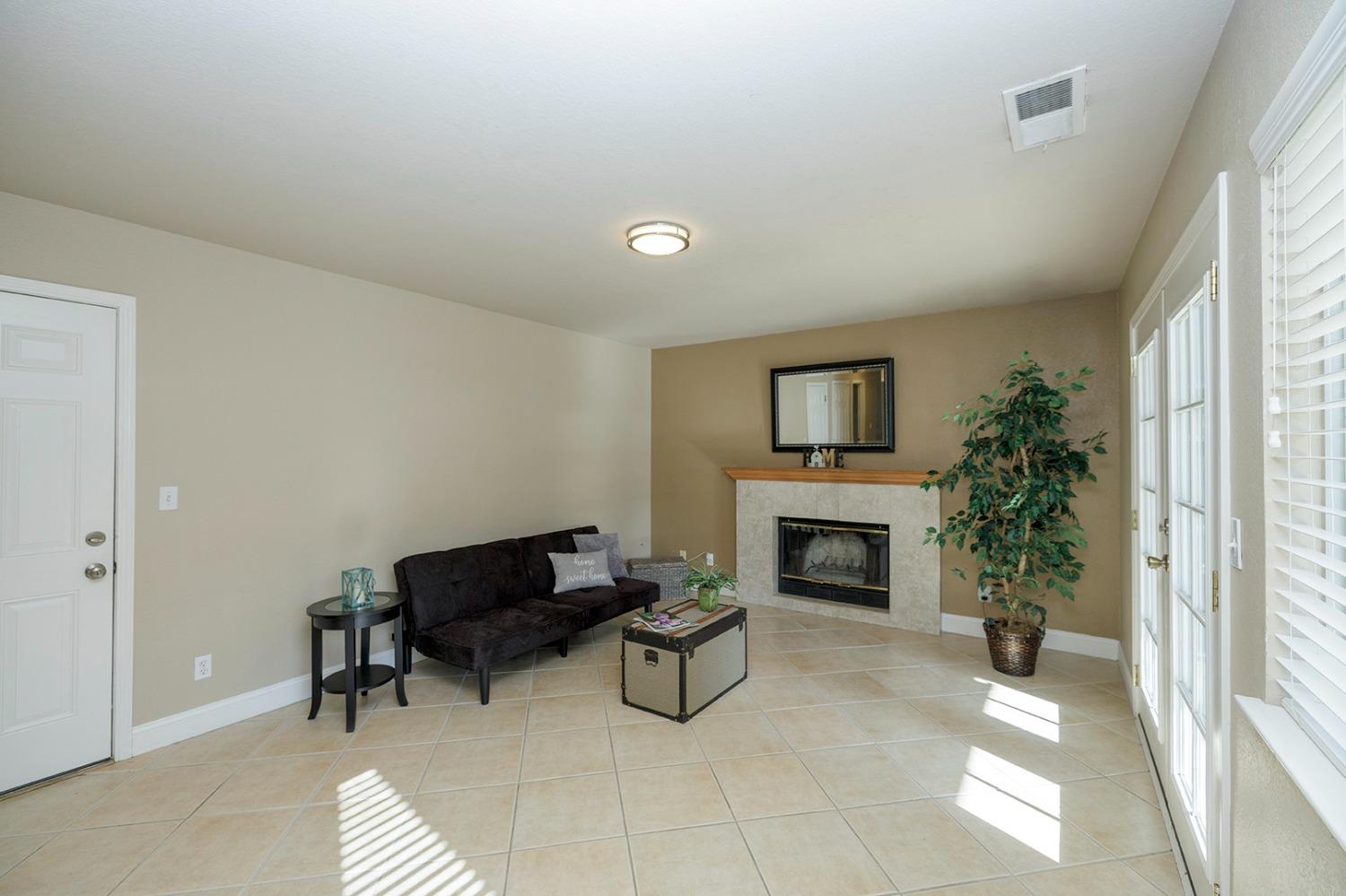 Detail Gallery Image 14 of 51 For 600 Ramsey Dr, Modesto,  CA 95356 - 4 Beds | 2/1 Baths