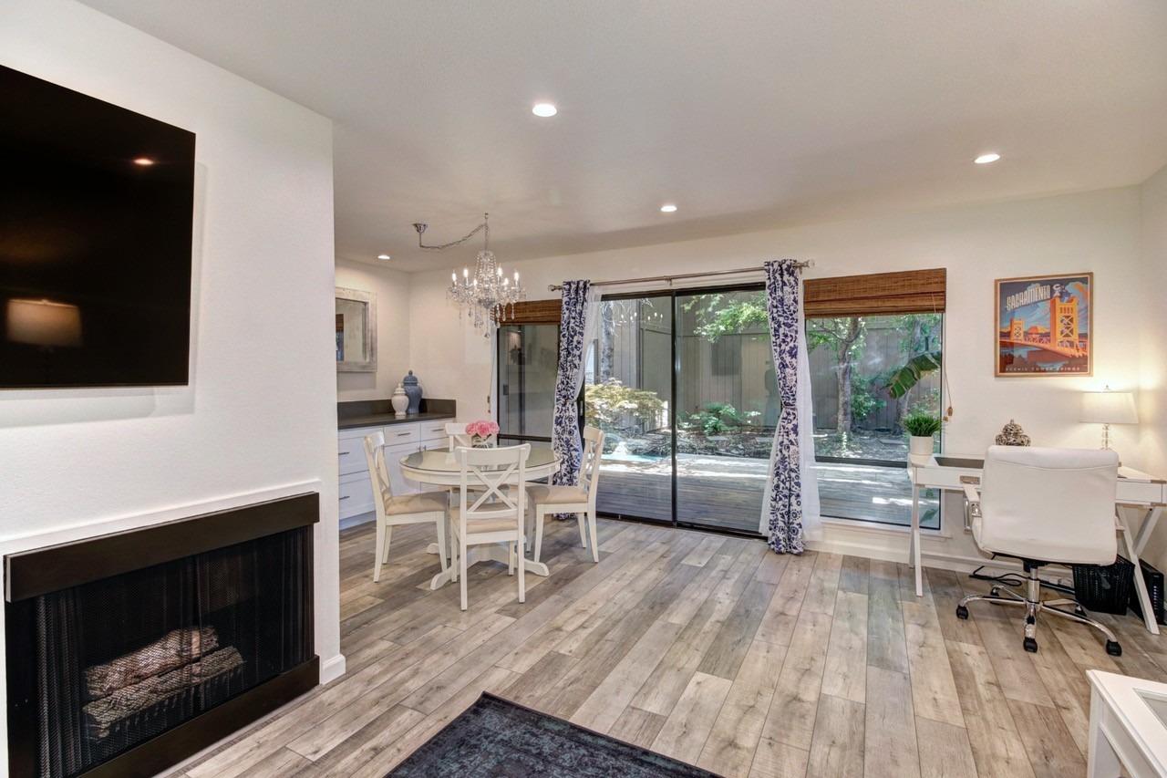 Detail Gallery Image 14 of 40 For 2424 Larkspur Ln #215,  Sacramento,  CA 95825 - 1 Beds | 1 Baths