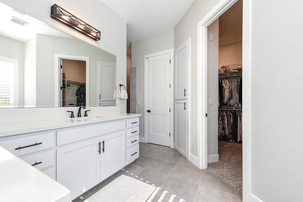 Detail Gallery Image 25 of 71 For 4089 Spokane Way, Roseville,  CA 95747 - 4 Beds | 4/1 Baths