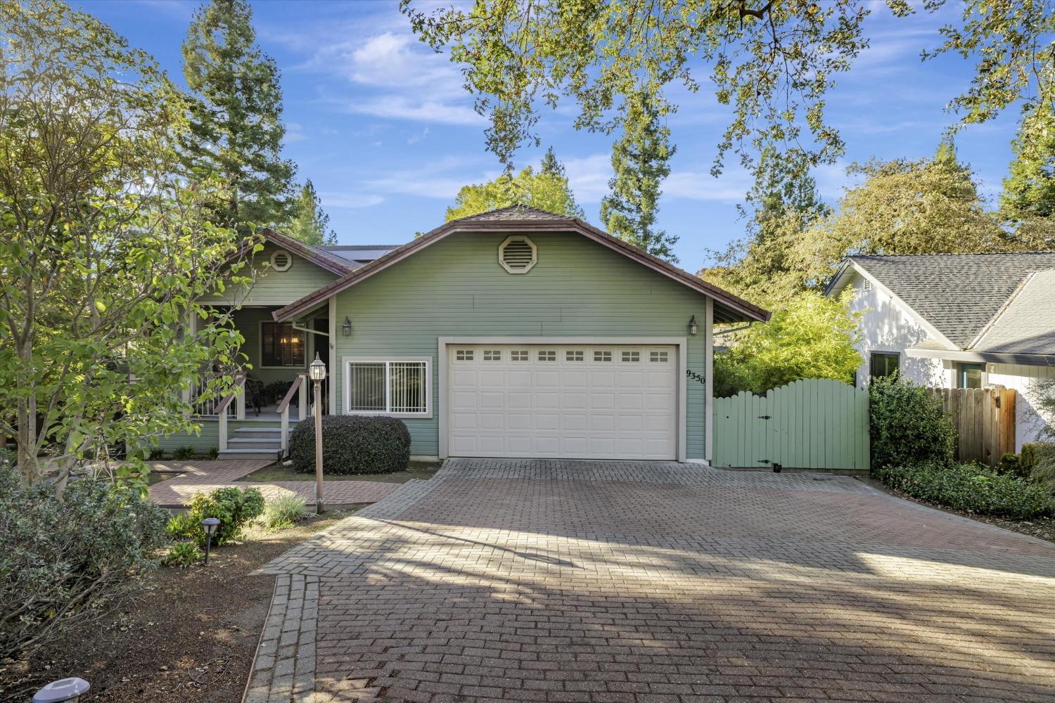 Detail Gallery Image 5 of 37 For 9350 Rock Canyon Way, Orangevale,  CA 95662 - 3 Beds | 3 Baths