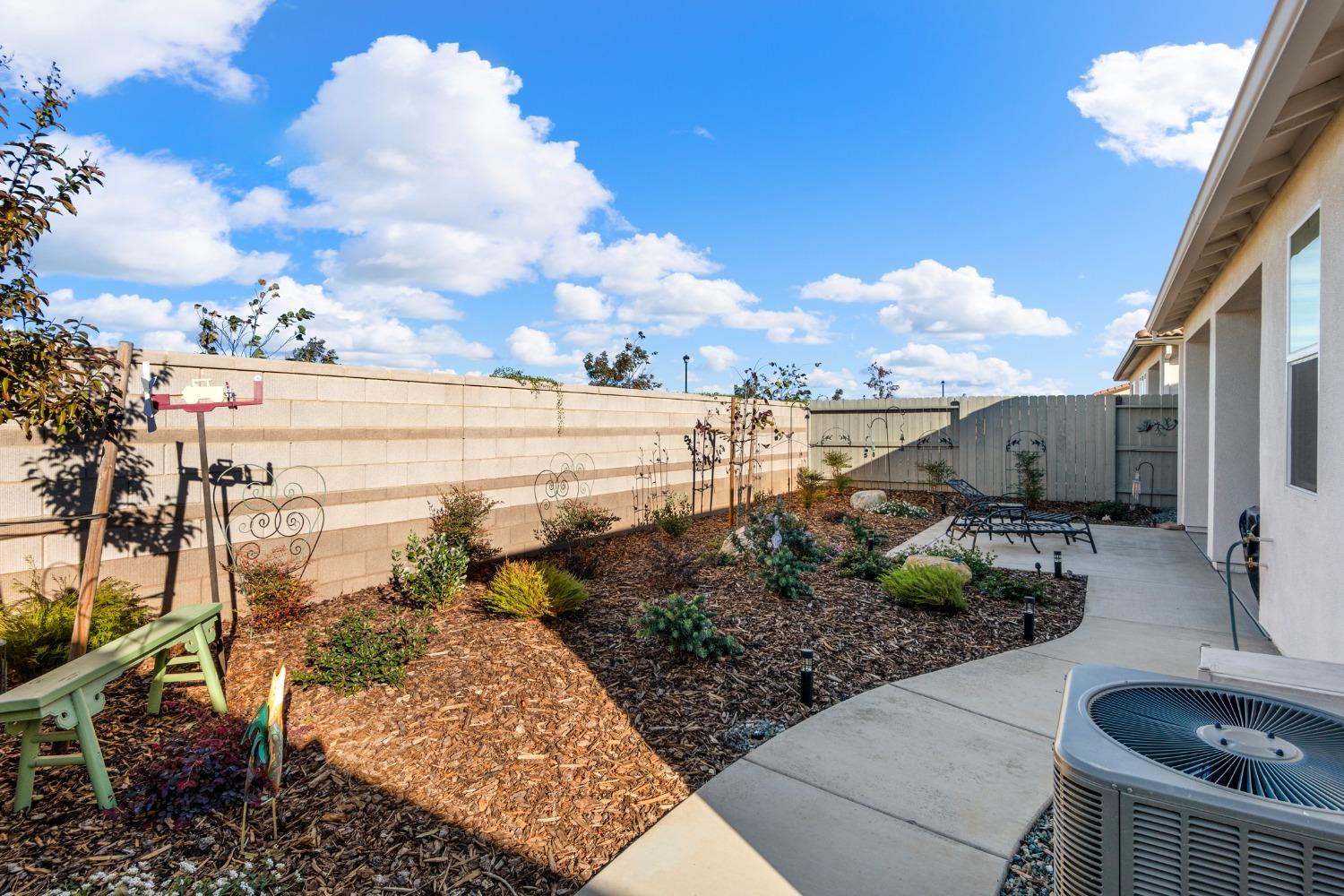 Detail Gallery Image 40 of 46 For 5040 Peace Lily Ln, Roseville,  CA 95747 - 2 Beds | 2/1 Baths