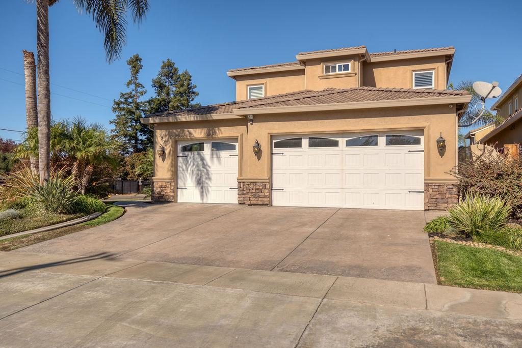 Detail Gallery Image 8 of 60 For 3201 Hillglen Ave, Modesto,  CA 95355 - 4 Beds | 3/1 Baths