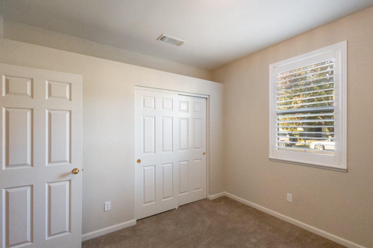 Detail Gallery Image 11 of 43 For 13706 Brook Way, Waterford,  CA 95386 - 3 Beds | 2 Baths