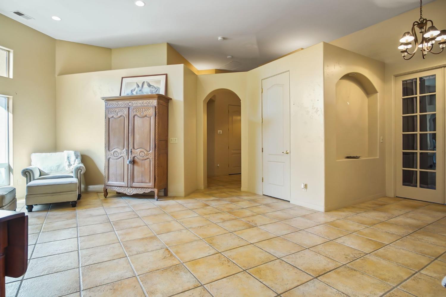 Detail Gallery Image 7 of 41 For 3148 La Costa Ln, Modesto,  CA 95355 - 3 Beds | 2 Baths