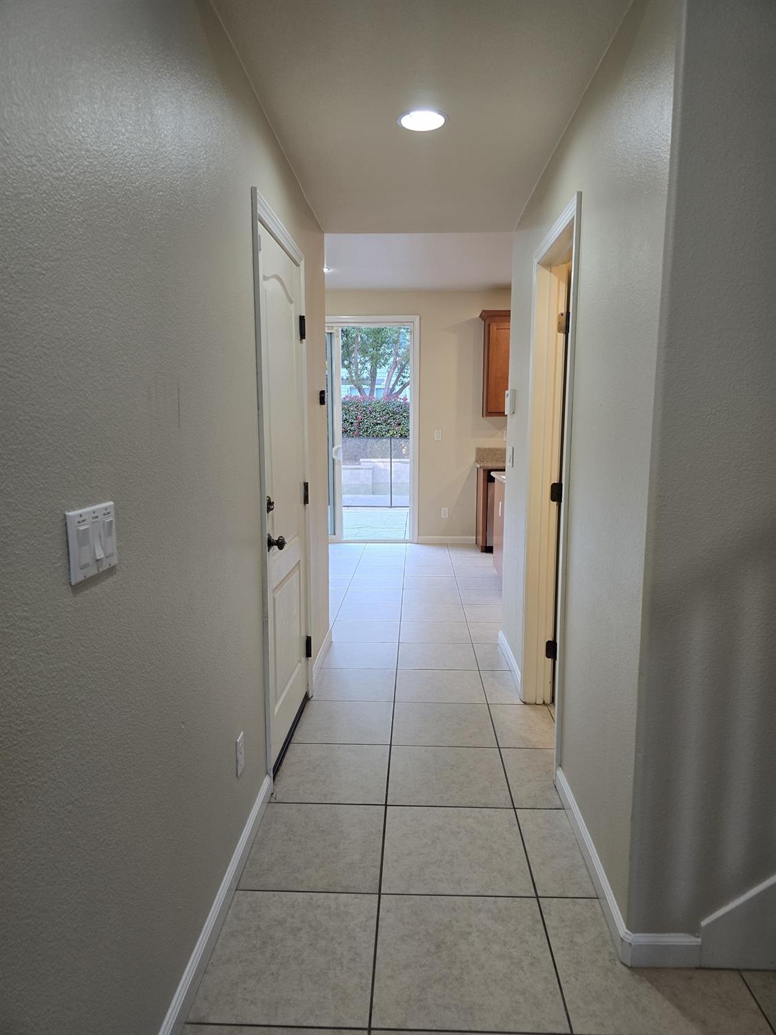 Detail Gallery Image 6 of 19 For 419 N Albany St, Tracy,  CA 95391 - 4 Beds | 2/1 Baths