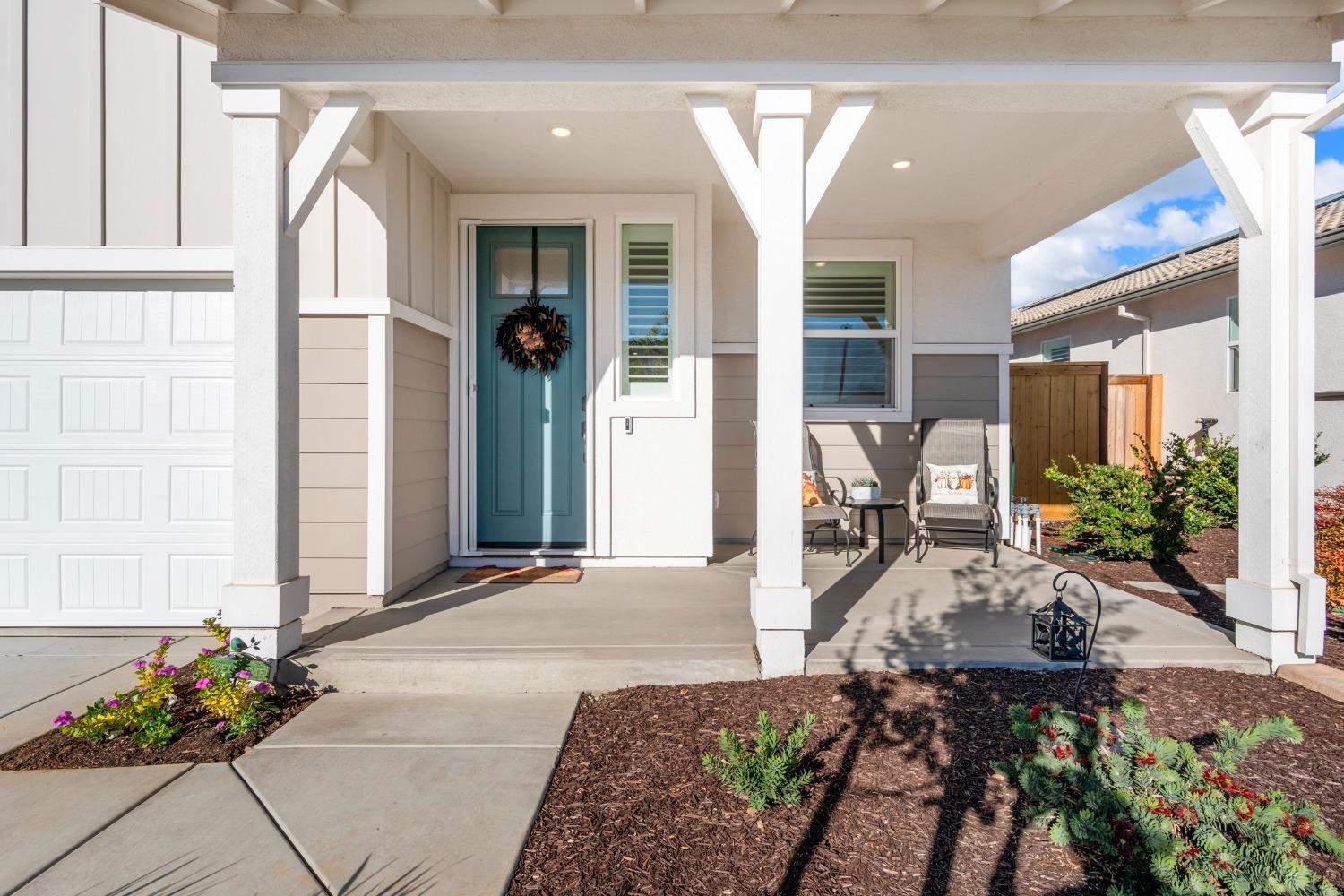 Detail Gallery Image 5 of 46 For 5040 Peace Lily Ln, Roseville,  CA 95747 - 2 Beds | 2/1 Baths