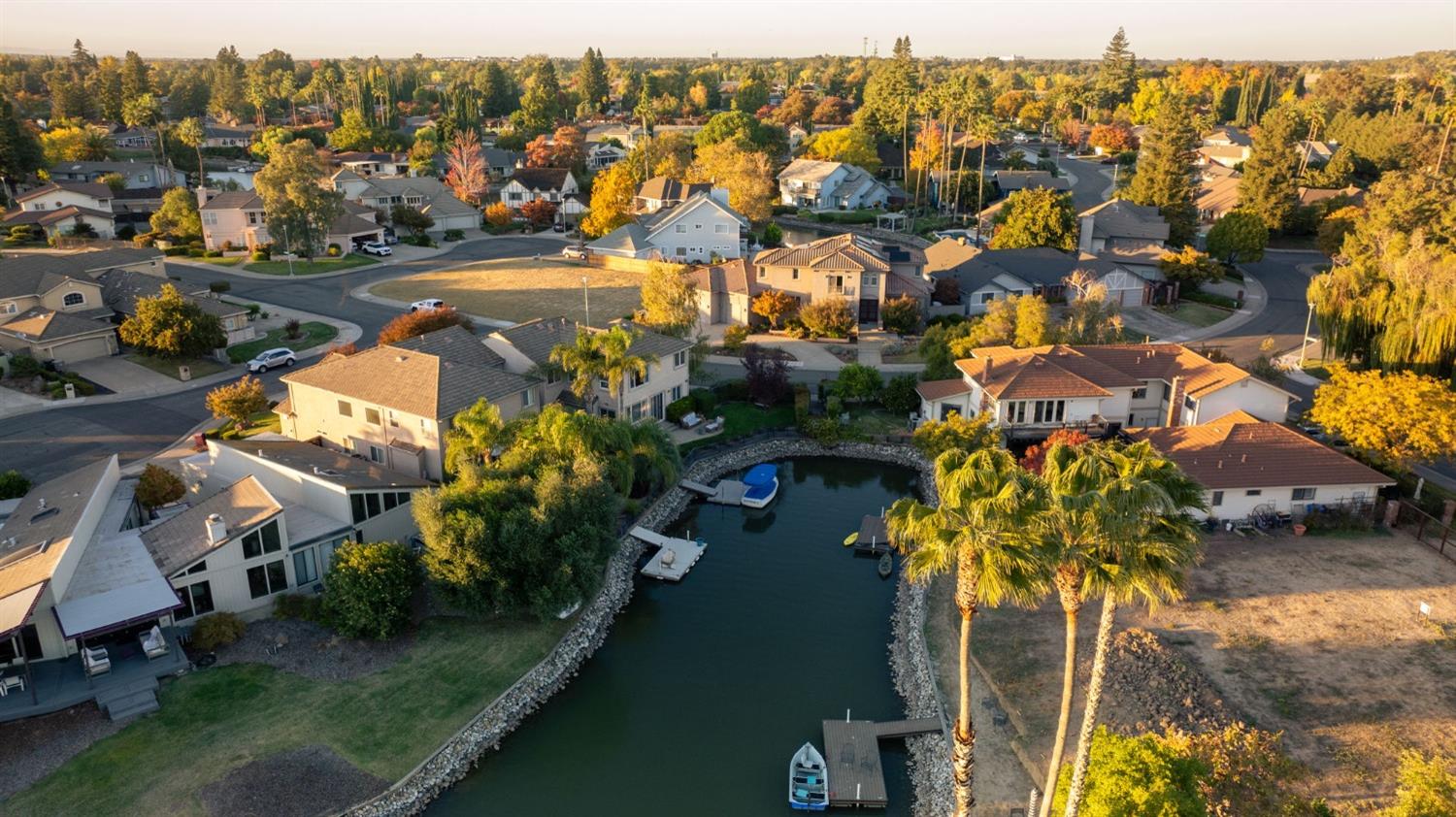 Detail Gallery Image 13 of 78 For 763 Shoreside Dr, Sacramento,  CA 95831 - 4 Beds | 3 Baths