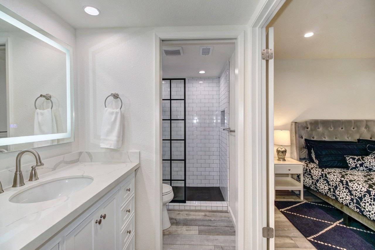 Detail Gallery Image 30 of 40 For 2424 Larkspur Ln #215,  Sacramento,  CA 95825 - 1 Beds | 1 Baths