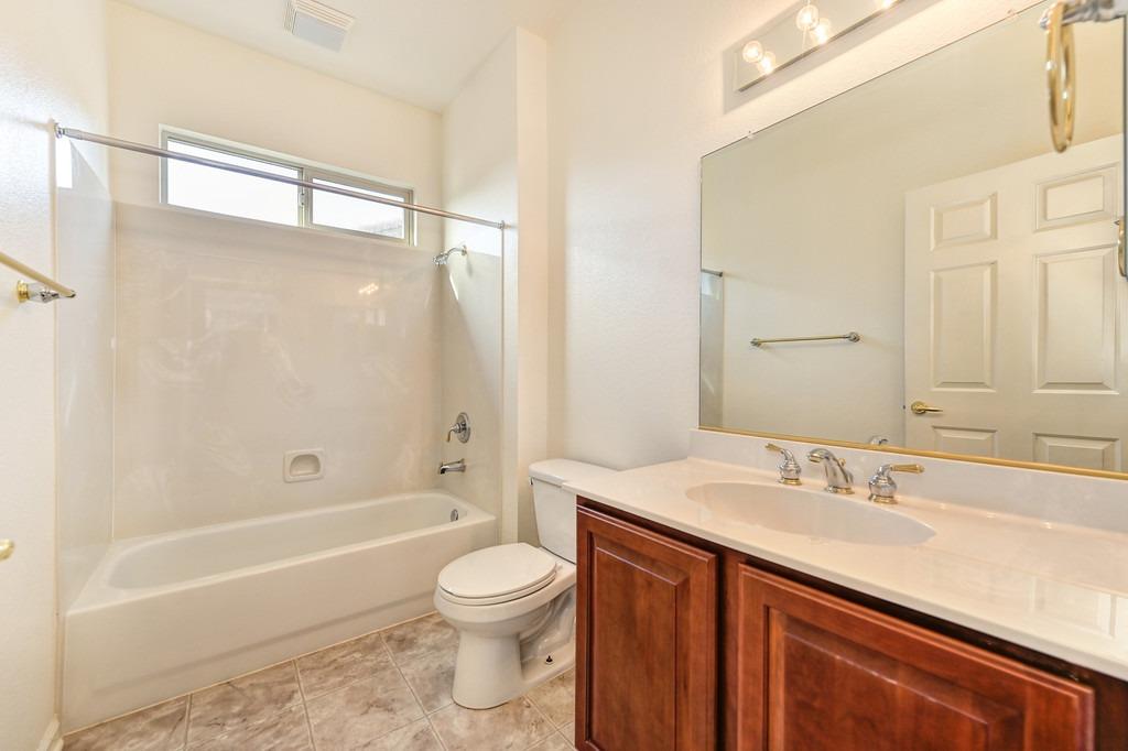 Detail Gallery Image 22 of 32 For 2440 Fountain Hill Loop, Lincoln,  CA 95648 - 2 Beds | 2 Baths