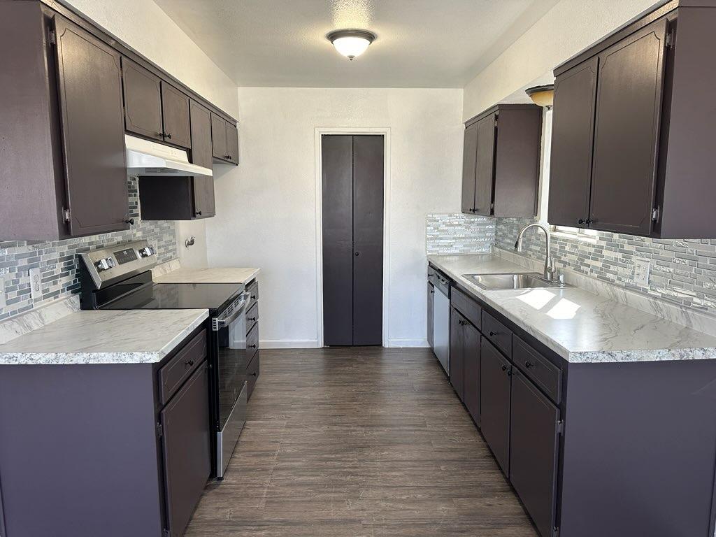 Detail Gallery Image 2 of 4 For 177 Tyler St, Coalinga,  CA 93210 - 3 Beds | 2 Baths