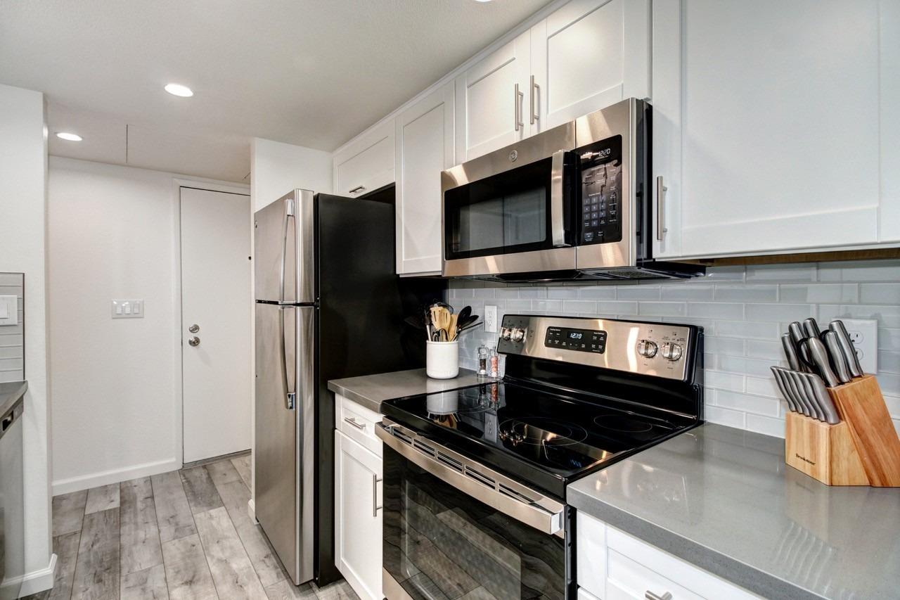 Detail Gallery Image 26 of 40 For 2424 Larkspur Ln #215,  Sacramento,  CA 95825 - 1 Beds | 1 Baths