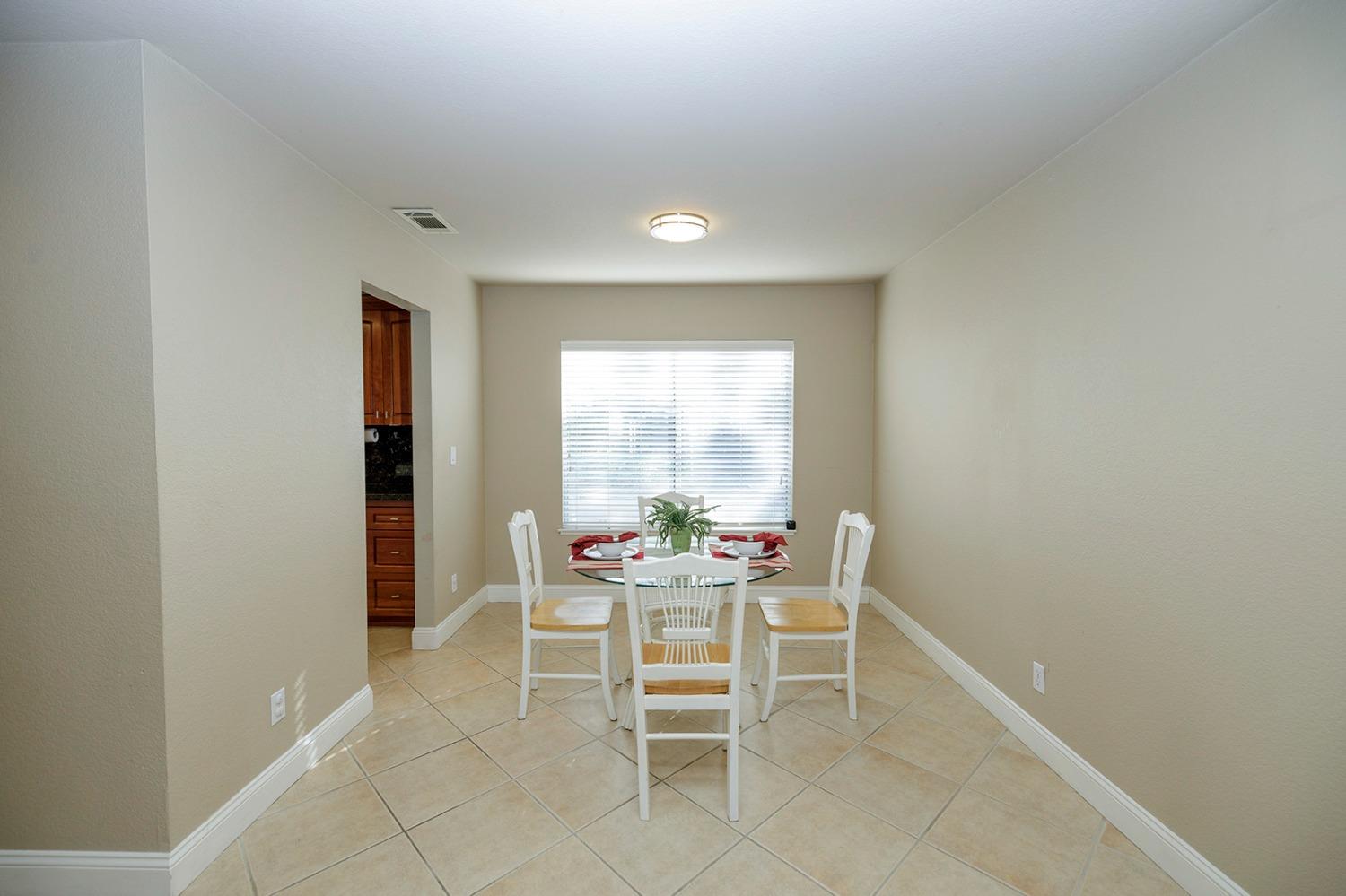 Detail Gallery Image 9 of 51 For 600 Ramsey Dr, Modesto,  CA 95356 - 4 Beds | 2/1 Baths