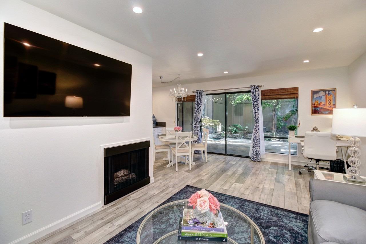 Detail Gallery Image 13 of 40 For 2424 Larkspur Ln #215,  Sacramento,  CA 95825 - 1 Beds | 1 Baths